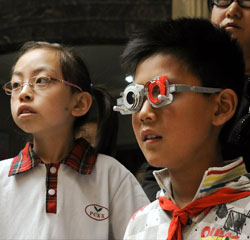中国青少年近视率世界第二